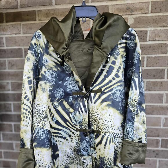 Lindi Reversible Hooded Jacket Size Large Olive Green and Multi Color WORN ONCE - Picture 1 of 10